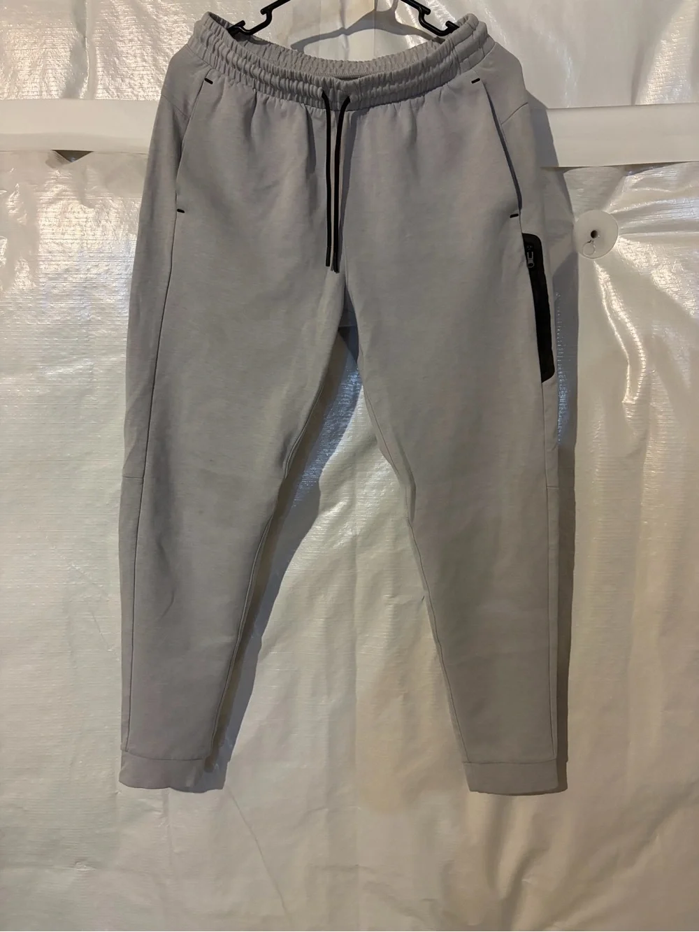 Old Navy Light Gray Men's Joggers with Zip Thigh Pocket